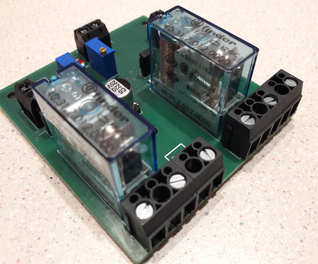 Twin Voltage Comparator Circuit